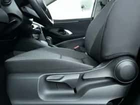 Toyota Yaris (2024) thumbnail 13