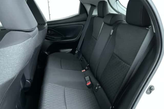 Toyota Yaris (2024) thumbnail 23