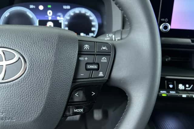 Toyota C-HR (2024) thumbnail 16