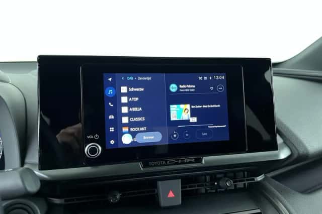 Toyota C-HR (2024) thumbnail 18