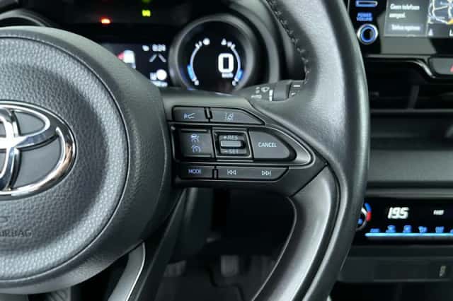 Toyota Yaris (2020) thumbnail 16