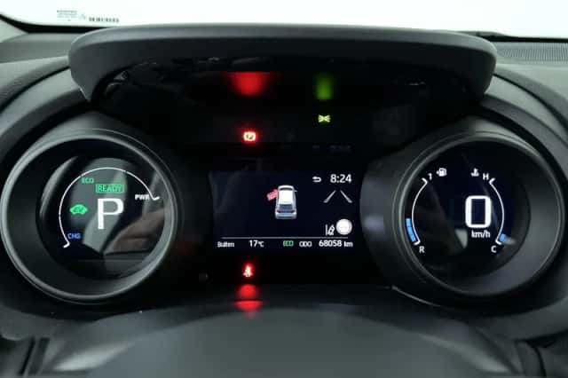 Toyota Yaris (2020) thumbnail 17