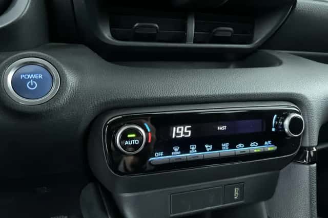 Toyota Yaris (2020) thumbnail 21