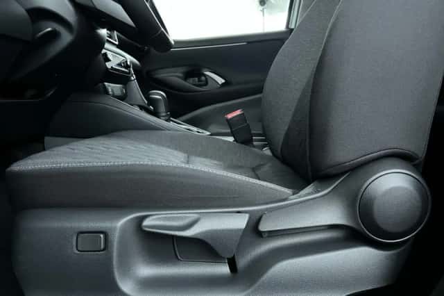 Toyota Yaris (2025) thumbnail 13