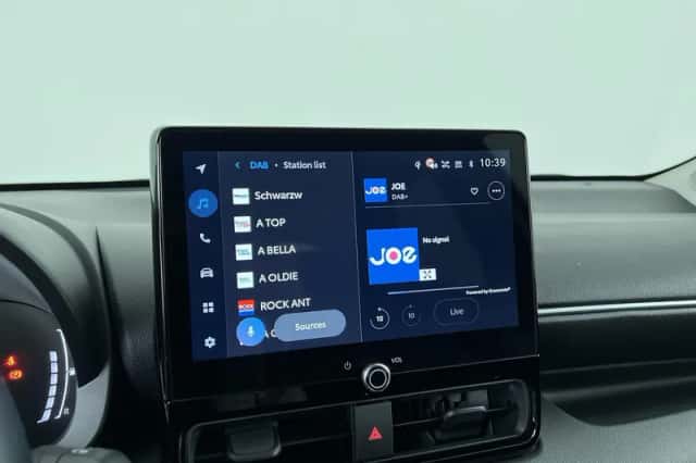 Toyota Yaris (2025) thumbnail 18