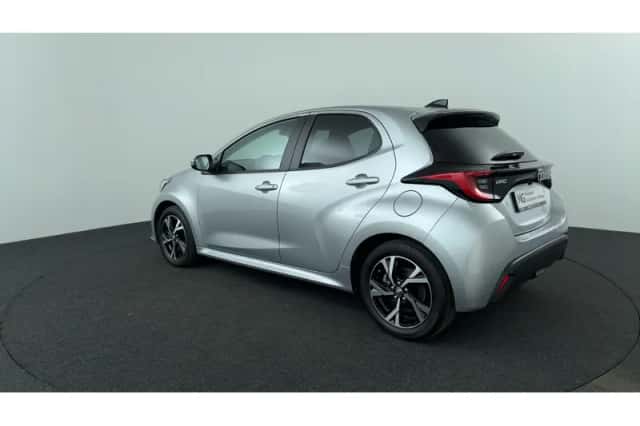 Toyota Yaris (2025) thumbnail 3