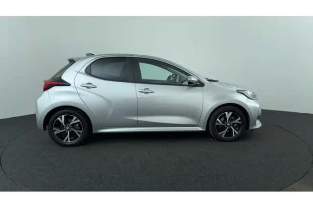 Toyota Yaris (2025) thumbnail 6