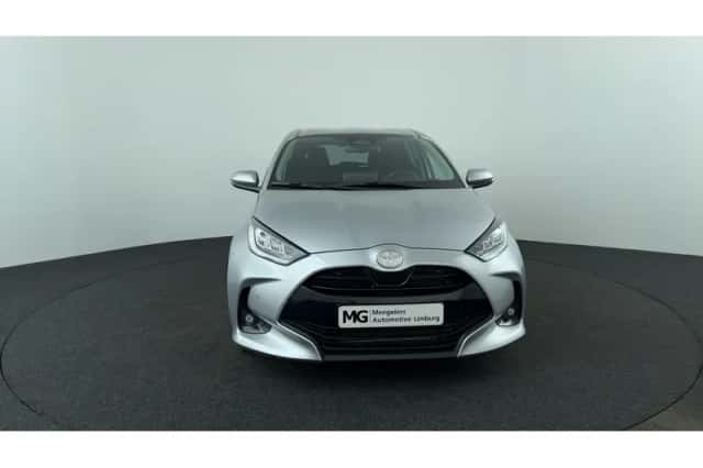 Toyota Yaris (2025) thumbnail 8