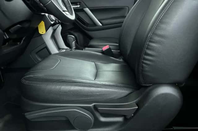 Subaru Forester (2015) thumbnail 13