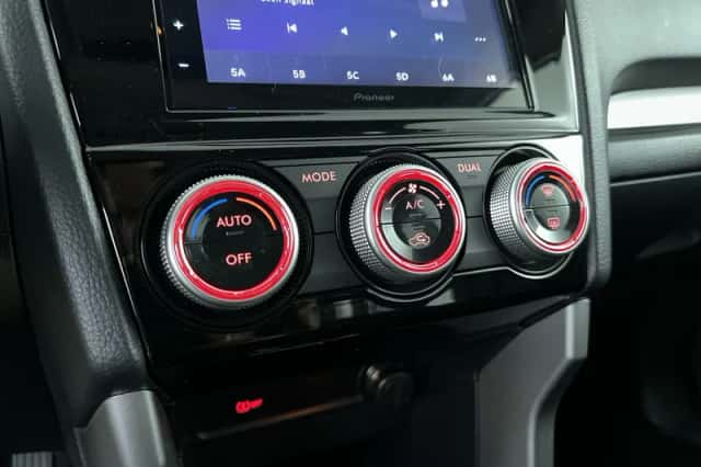 Subaru Forester (2015) thumbnail 20