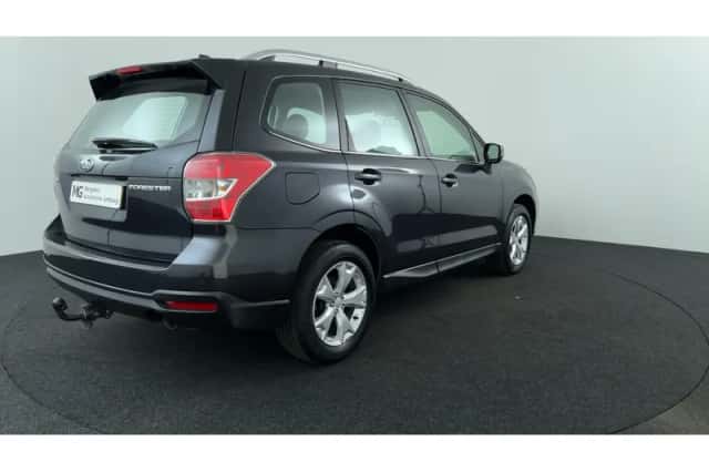 Subaru Forester (2015) thumbnail 5