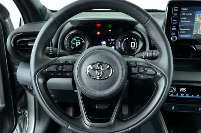 Toyota Yaris (2022) thumbnail 14