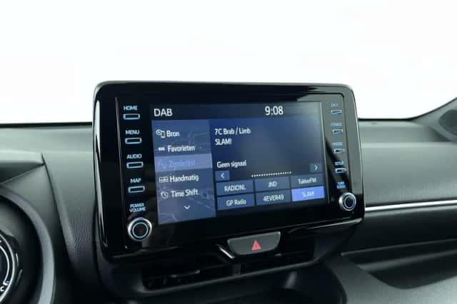 Toyota Yaris (2022) thumbnail 18