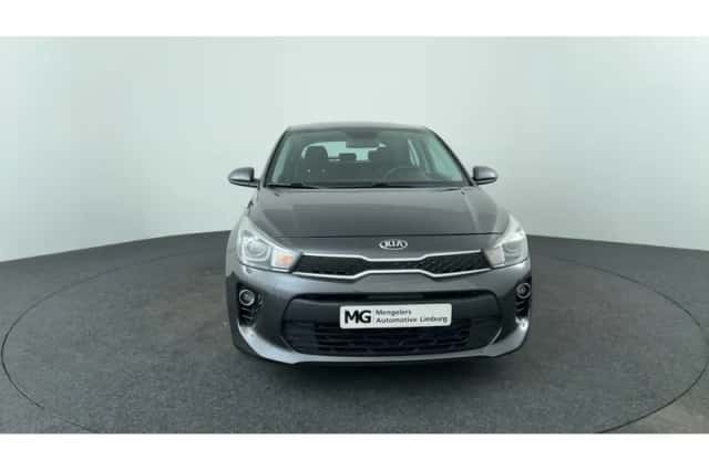 Kia Rio (2020) thumbnail 8