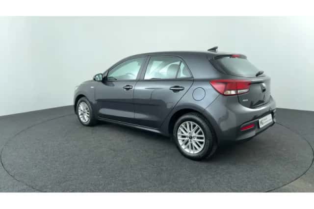Kia Rio (2020) thumbnail 3