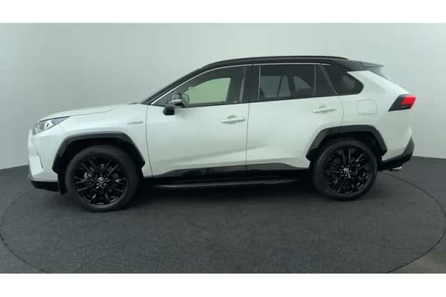 Toyota RAV4 (2022) thumbnail 2
