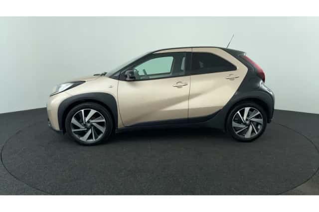 Toyota Aygo X (2023) thumbnail 2