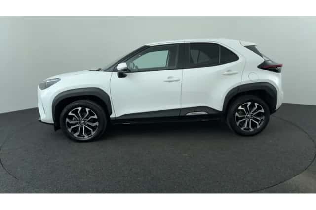 Toyota Yaris Cross (2022) thumbnail 2