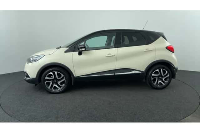 Renault Captur (2015) thumbnail 2