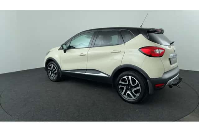 Renault Captur (2015) thumbnail 3