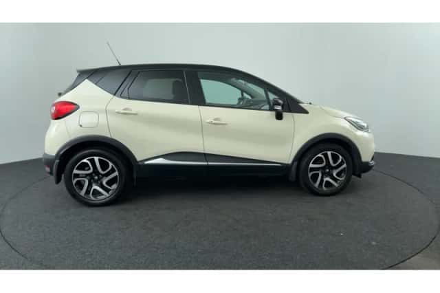 Renault Captur (2015) thumbnail 6