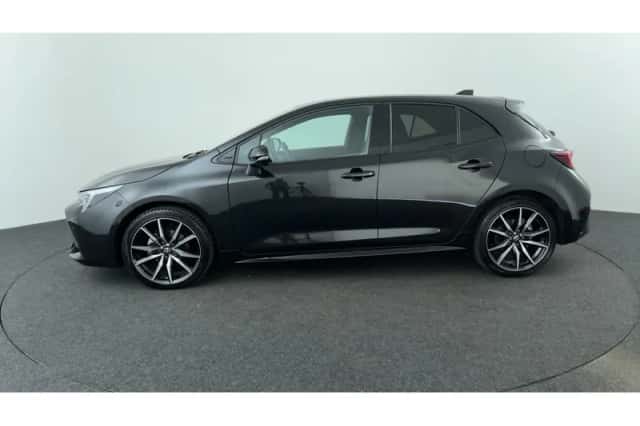 Toyota Corolla (2024) thumbnail 2