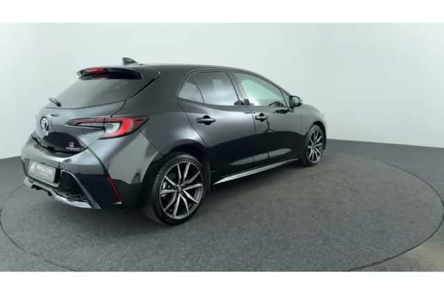 Toyota Corolla (2024) thumbnail 5