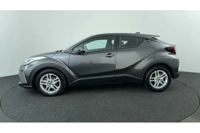 Toyota C-HR (2022) thumbnail 2