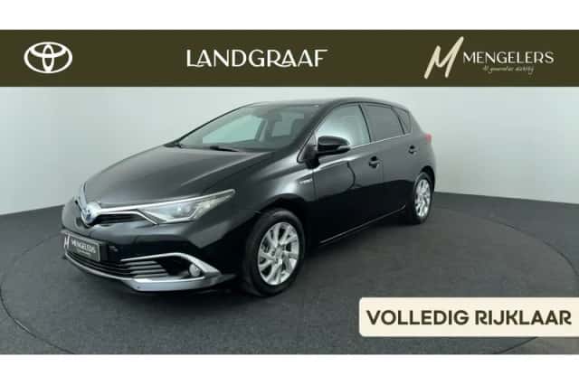 Toyota Auris (2018) thumbnail 1