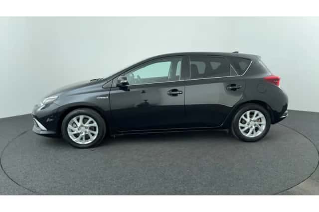 Toyota Auris (2018) thumbnail 2