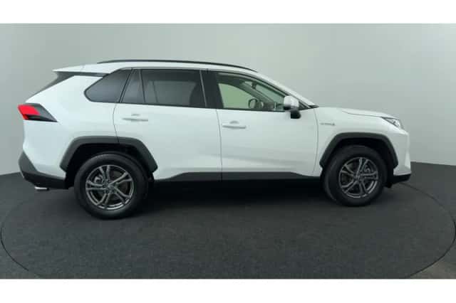 Toyota RAV4 (2021) thumbnail 6