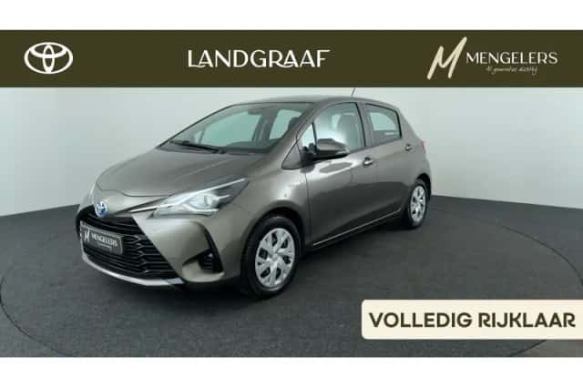 Toyota Yaris (2017) thumbnail 1