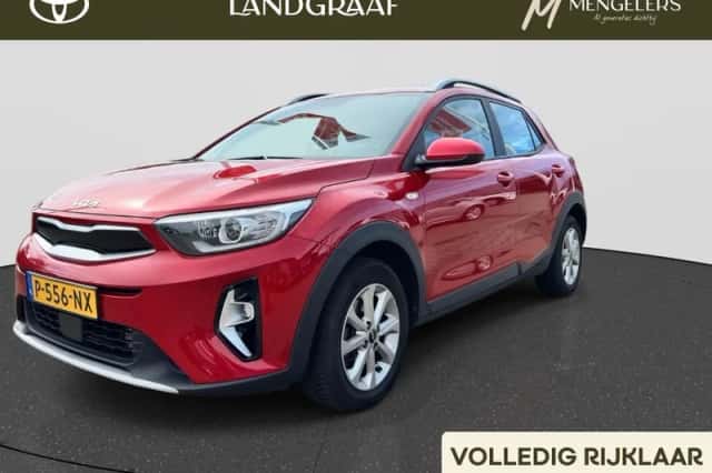 Kia Stonic (2022) thumbnail 1
