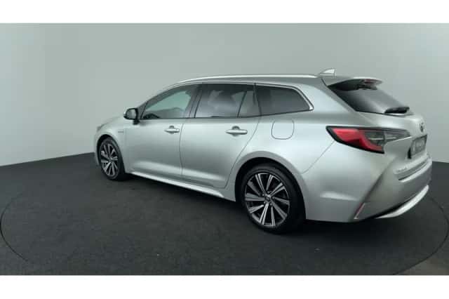 Toyota Corolla (2021) thumbnail 3