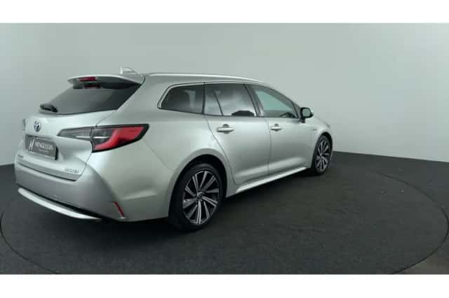 Toyota Corolla (2021) thumbnail 5