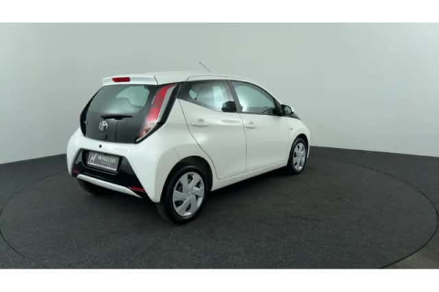 Toyota Aygo (2018) thumbnail 5