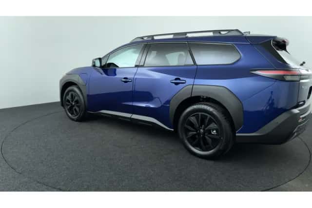 Toyota bZ4X (2026) thumbnail 3