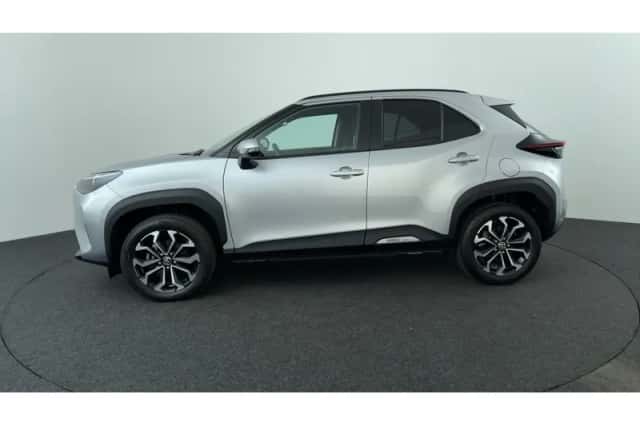 Toyota Yaris Cross (2025) thumbnail 2