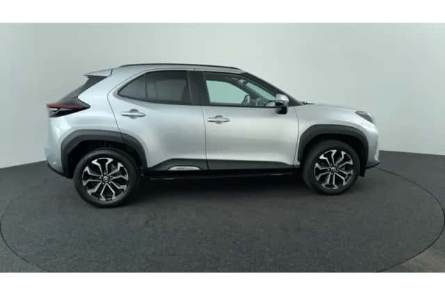 Toyota Yaris Cross (2025) thumbnail 6