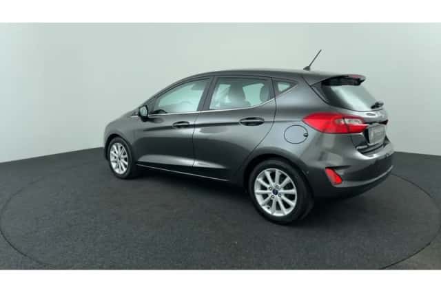 Ford Fiesta (2018) thumbnail 3