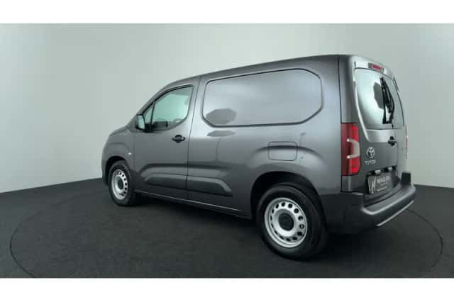 Toyota Proace (2023) thumbnail 3