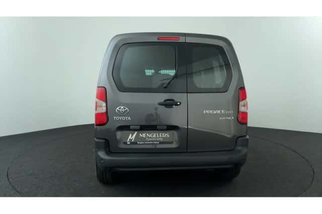 Toyota Proace (2023) thumbnail 4