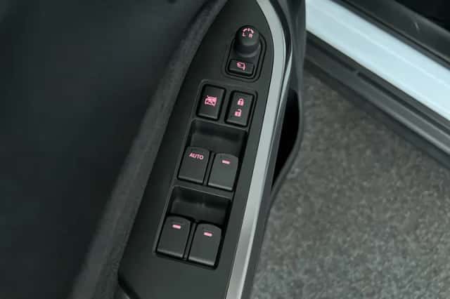 Suzuki Vitara (2025) thumbnail 12