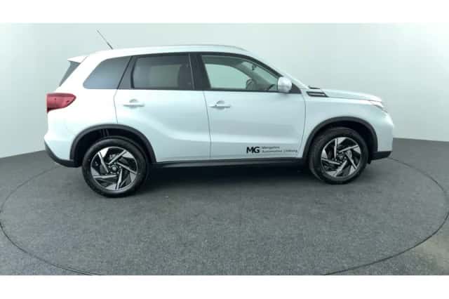Suzuki Vitara (2025) thumbnail 6
