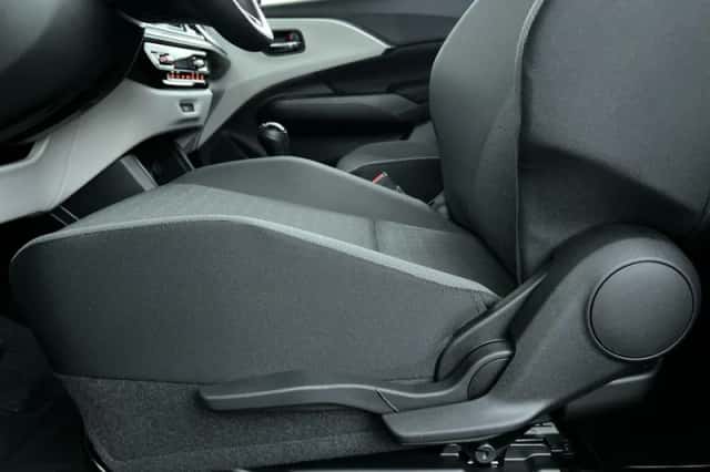 Suzuki Swift (2025) thumbnail 13
