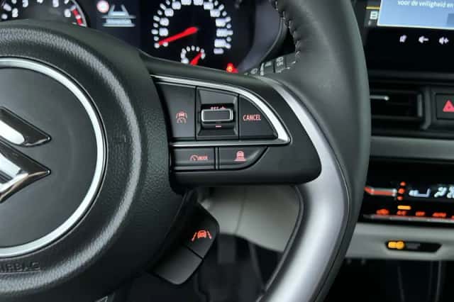 Suzuki Swift (2025) thumbnail 16