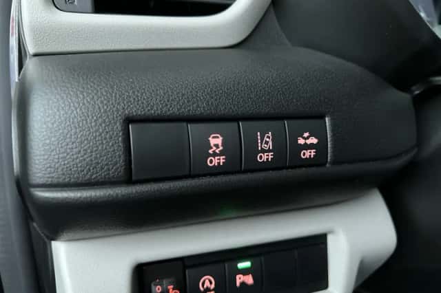 Suzuki Swift (2025) thumbnail 28