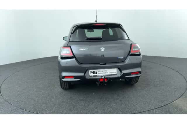 Suzuki Swift (2025) thumbnail 4