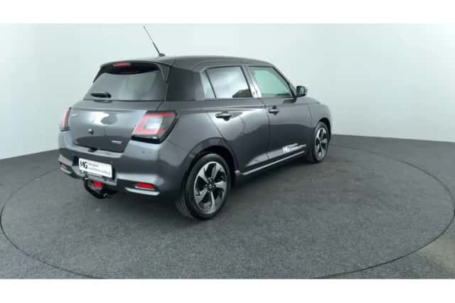Suzuki Swift (2025) thumbnail 5