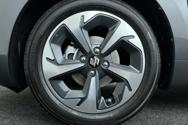 Suzuki Swift (2025) thumbnail 10